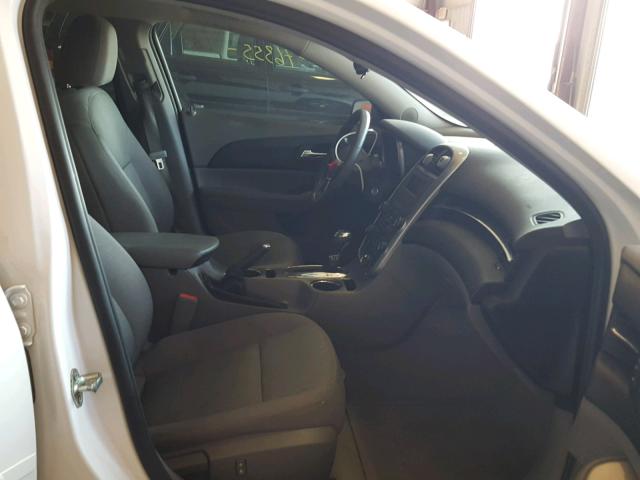 1G11B5SL4EF266346 - 2014 CHEVROLET MALIBU LS WHITE photo 5