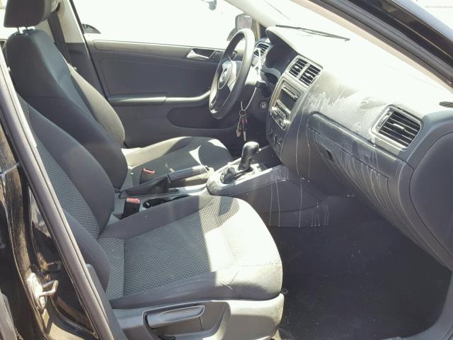 3VW2K7AJ8DM382376 - 2013 VOLKSWAGEN JETTA BASE Սև լուսանկար 5