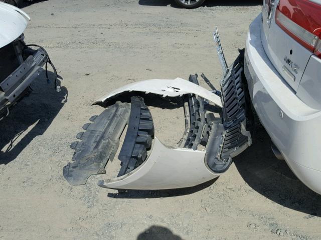 3LNDL2L33BR755880 - 2011 LINCOLN MKZ HYBRID WHITE photo 9