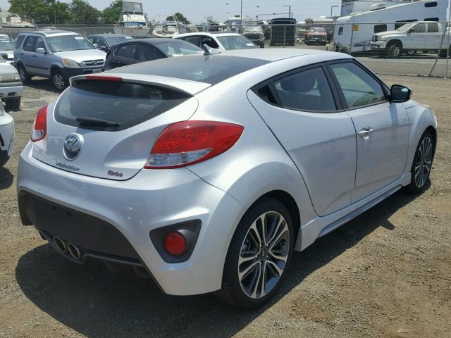 KMHTC6AE5HU313885 - 2017 HYUNDAI VELOSTER T SILVER photo 4