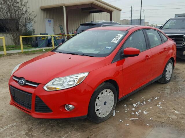 1FAHP3F26CL249954 - 2012 FORD FOCUS SE RED photo 2