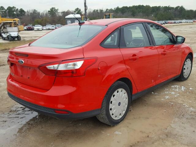 1FAHP3F26CL249954 - 2012 FORD FOCUS SE RED photo 4