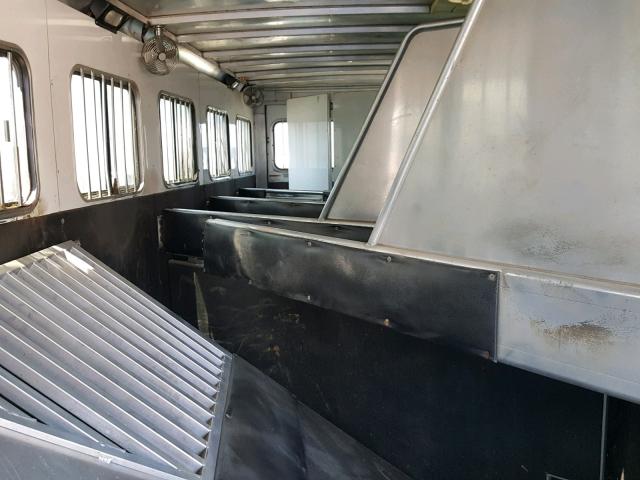 13SAJ4220A1AA8352 - 2010 SUND HORSE TRLR SILVER photo 6