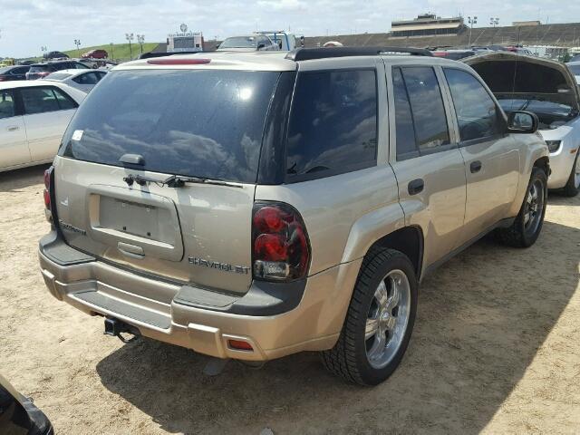 1GNDS13S642283570 - 2004 CHEVROLET TRAILBLAZE GOLD photo 4