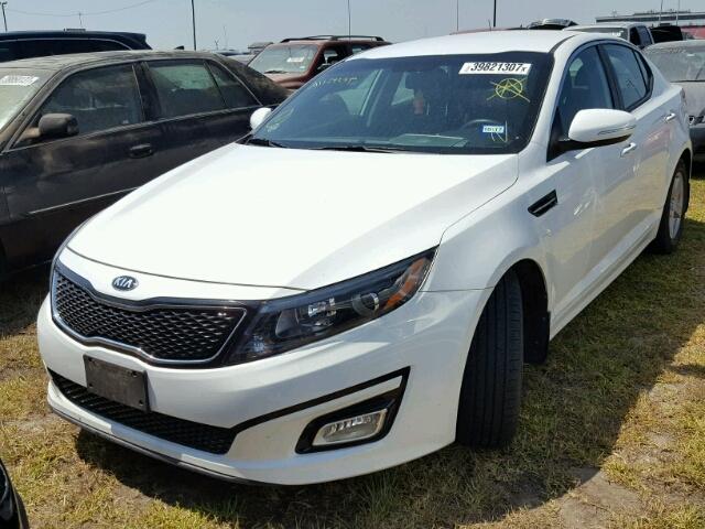 5XXGM4A76FG380958 - 2015 KIA OPTIMA LX WHITE photo 2