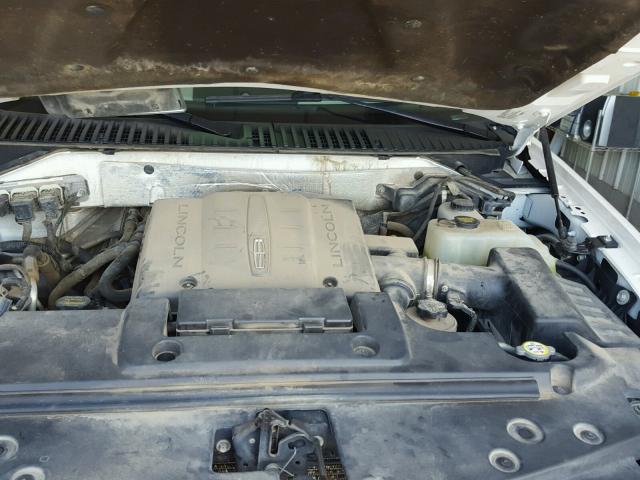 5LMJJ2J57AEJ05235 - 2010 LINCOLN NAVIGATOR WHITE photo 7