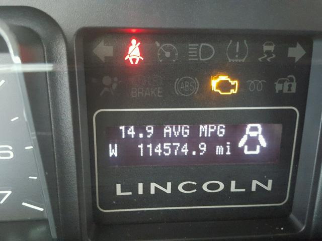 5LMJJ2J57AEJ05235 - 2010 LINCOLN NAVIGATOR WHITE photo 8