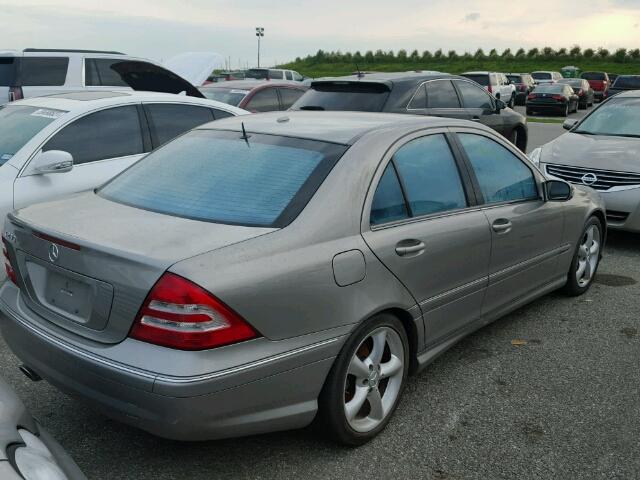 WDBRF52H86E022652 - 2006 MERCEDES-BENZ C GENERATI GRAY photo 4