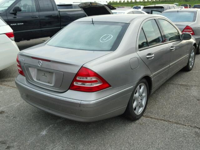 WDBRF61J33F400604 - 2003 MERCEDES-BENZ C 240 GRAY photo 4