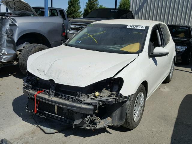 WVWAB7AJ4DW088567 - 2013 VOLKSWAGEN GOLF WHITE photo 2
