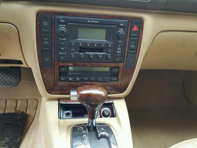 WVWRH63B44P207553 - 2004 VOLKSWAGEN PASSAT GLX 绿色 照片 9