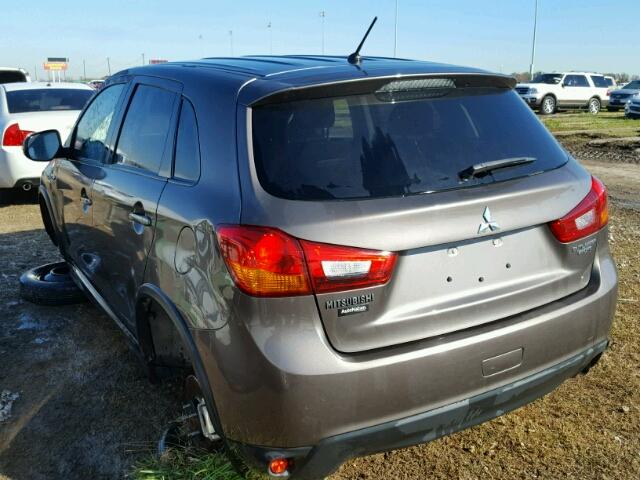 JA4AP3AU8GZ065682 - 2016 MITSUBISHI OUTLANDER BROWN photo 3