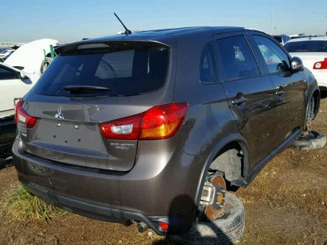 JA4AP3AU8GZ065682 - 2016 MITSUBISHI OUTLANDER BROWN photo 4