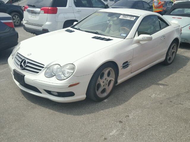 WDBSK75F65F104875 - 2005 MERCEDES-BENZ SL WHITE photo 2