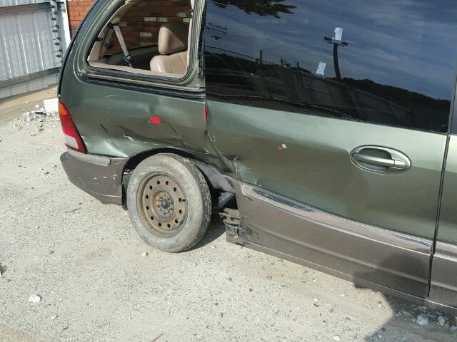 2FMDA53482BB15260 - 2002 FORD WINDSTAR S GREEN photo 9