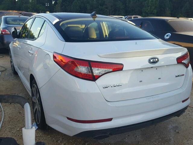 5XXGR4A61CG027693 - 2012 KIA OPTIMA WHITE photo 3