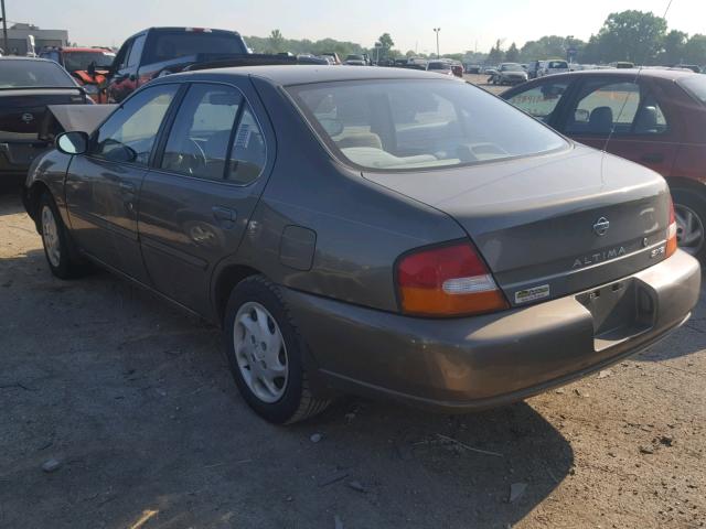 1N4DL01D3WC206646 - 1998 NISSAN ALTIMA XE GOLD photo 3