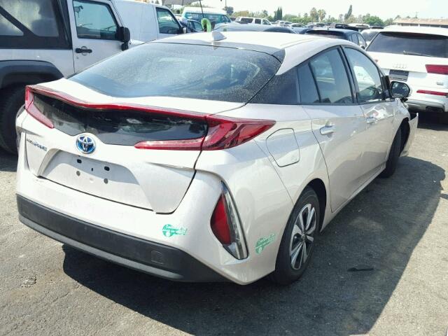 JTDKARFP4H3001791 - 2017 TOYOTA PRIUS PRIM ვერცხლისფერი ფოტო 4