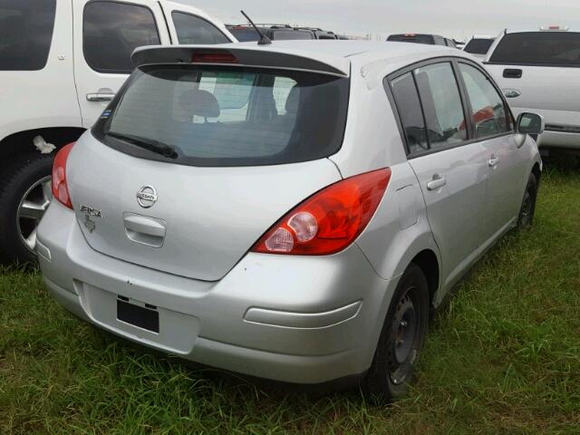 3N1BC13E39L461368 - 2009 NISSAN VERSA SILVER photo 4