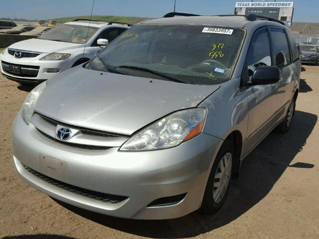 5TDKK4CC7AS342558 - 2010 TOYOTA SIENNA SILVER photo 2