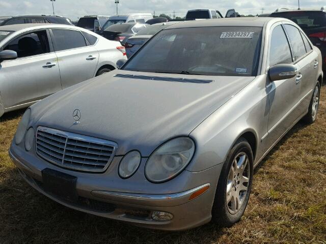 WDBUF65J54A571017 - 2004 MERCEDES-BENZ E 320 SILVER photo 2