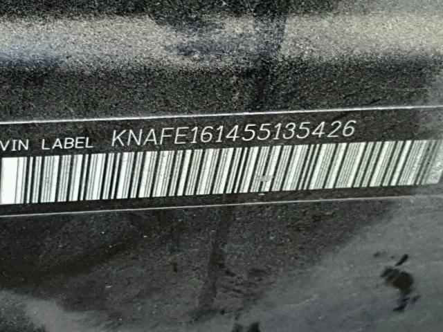 KNAFE161455135426 - 2005 KIA SPECTRA5 BLACK photo 10