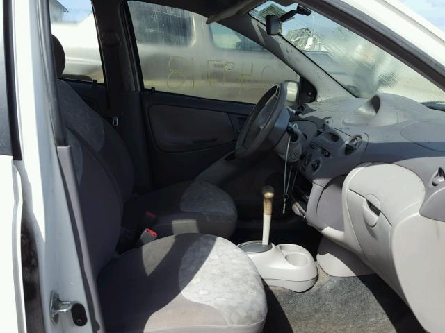 JTDBT123610153514 - 2001 TOYOTA ECHO WHITE photo 5