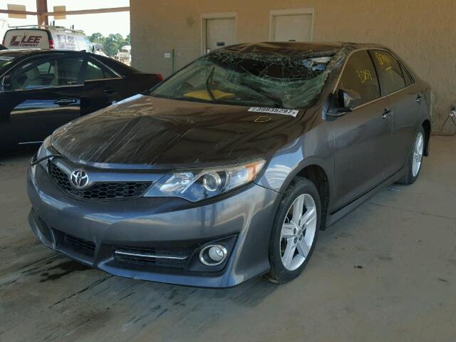 4T1BF1FK0DU232629 - 2013 TOYOTA CAMRY L GRAY photo 2