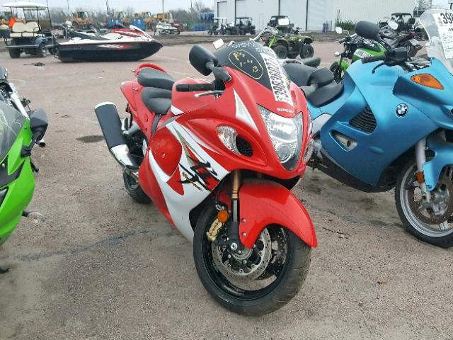 JS1GX72B4E2100500 - 2014 SUZUKI GSX1300 RA RED photo 1