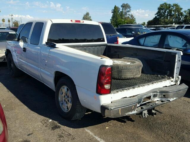 2GCEC19T451368483 - 2005 CHEVROLET SILVERADO WHITE photo 3