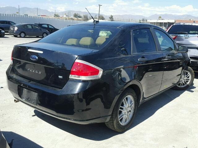 1FAHP35N49W230211 - 2009 FORD FOCUS SE BLACK photo 4