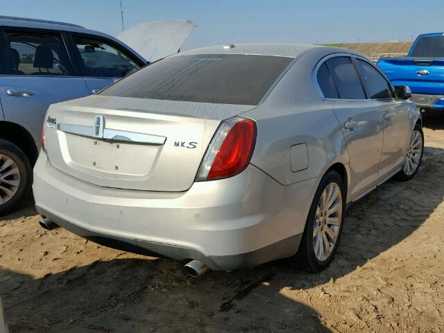 1LNHM93RX9G635409 - 2009 LINCOLN MKS WHITE photo 4