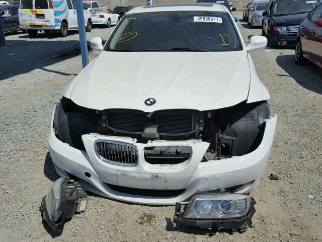 WBAPM5G52BNN00729 - 2011 BMW 335I WHITE photo 9