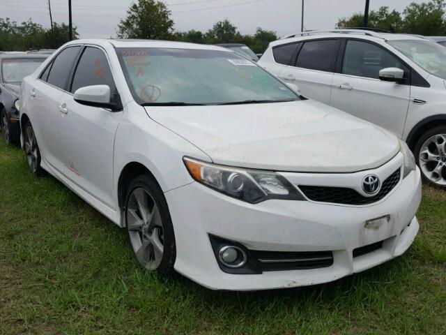 4T1BK1FK2CU510456 - 2012 TOYOTA CAMRY SE WHITE photo 1