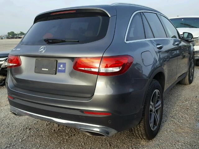 WDC0G4JB5GF097636 - 2016 MERCEDES-BENZ GLC 300 GRAY photo 4