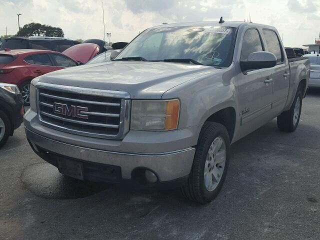 3GTEC13JX8G148218 - 2008 GMC SIERRA C15 SILVER photo 2