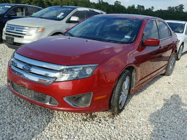 3FAHP0KC1AR203931 - 2010 FORD FUSION RED photo 2