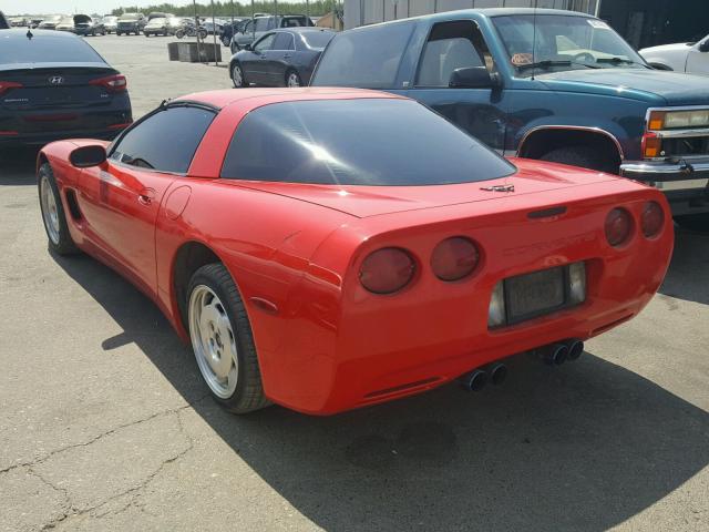 1G1YY22G525127469 - 2002 CHEVROLET CORVETTE RED photo 3