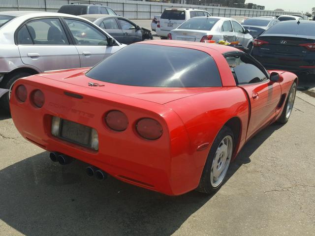 1G1YY22G525127469 - 2002 CHEVROLET CORVETTE RED photo 4