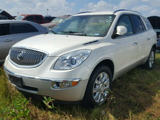 5GAKRCED8CJ420794 - 2012 BUICK ENCLAVE WHITE photo 2