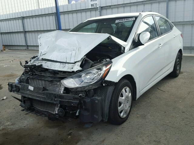 KMHCT4AE0DU285508 - 2013 HYUNDAI ACCENT WHITE photo 2