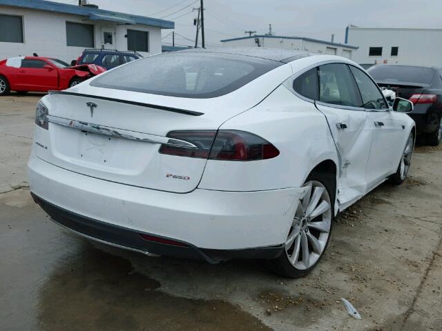 5YJSA1H48FF093282 - 2015 TESLA MODEL S P8 WHITE photo 4