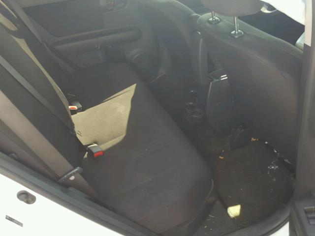 JTLZE4FE4A1107023 - 2010 TOYOTA SCION XB Weiß Foto 6