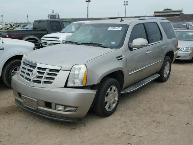 1GYFK638X8R233393 - 2008 CADILLAC ESCALADE BEIGE photo 2