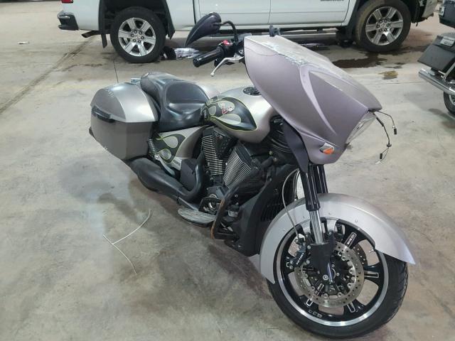 5VPDW36N0E3027694 - 2014 VICTORY MOTORCYCLES CROSS COUN Gris foto 1