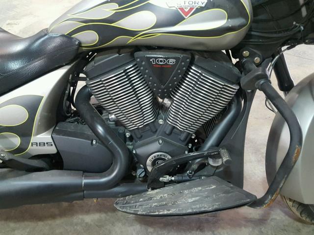 5VPDW36N0E3027694 - 2014 VICTORY MOTORCYCLES CROSS COUN Gris foto 7