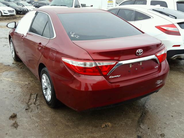 4T1BF1FK2HU662572 - 2017 TOYOTA CAMRY MAROON photo 3