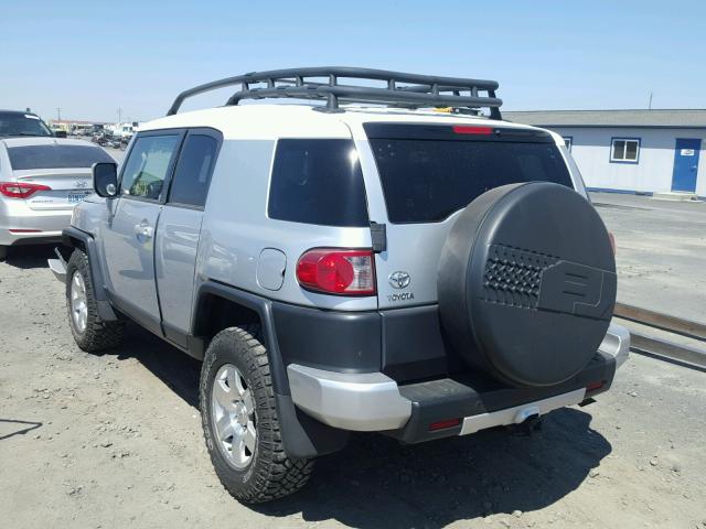 JTEBU11F28K012295 - 2008 TOYOTA FJ CRUISER SILVER photo 3