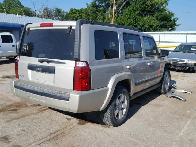 1J8HG48KX8C188542 - 2008 JEEP COMMANDER SILVER photo 4