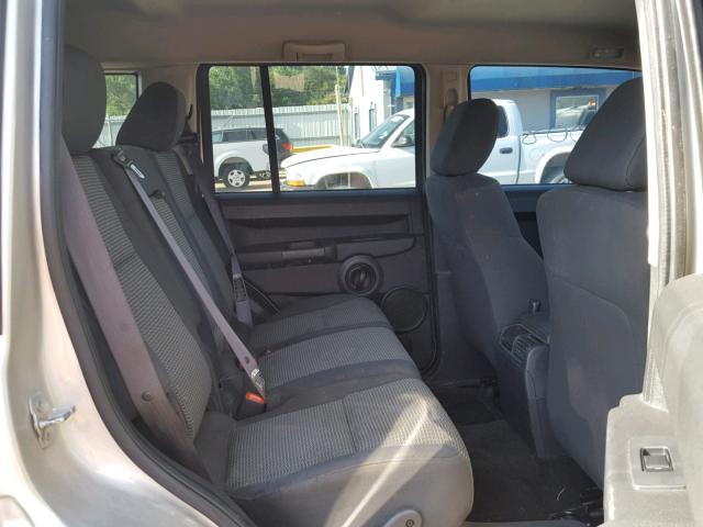 1J8HG48KX8C188542 - 2008 JEEP COMMANDER SILVER photo 6